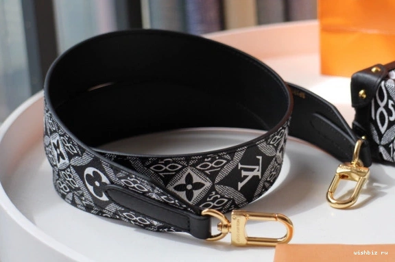 WIS 1854 PETITE MALLE VUITTON LOUIS SINCE 0726